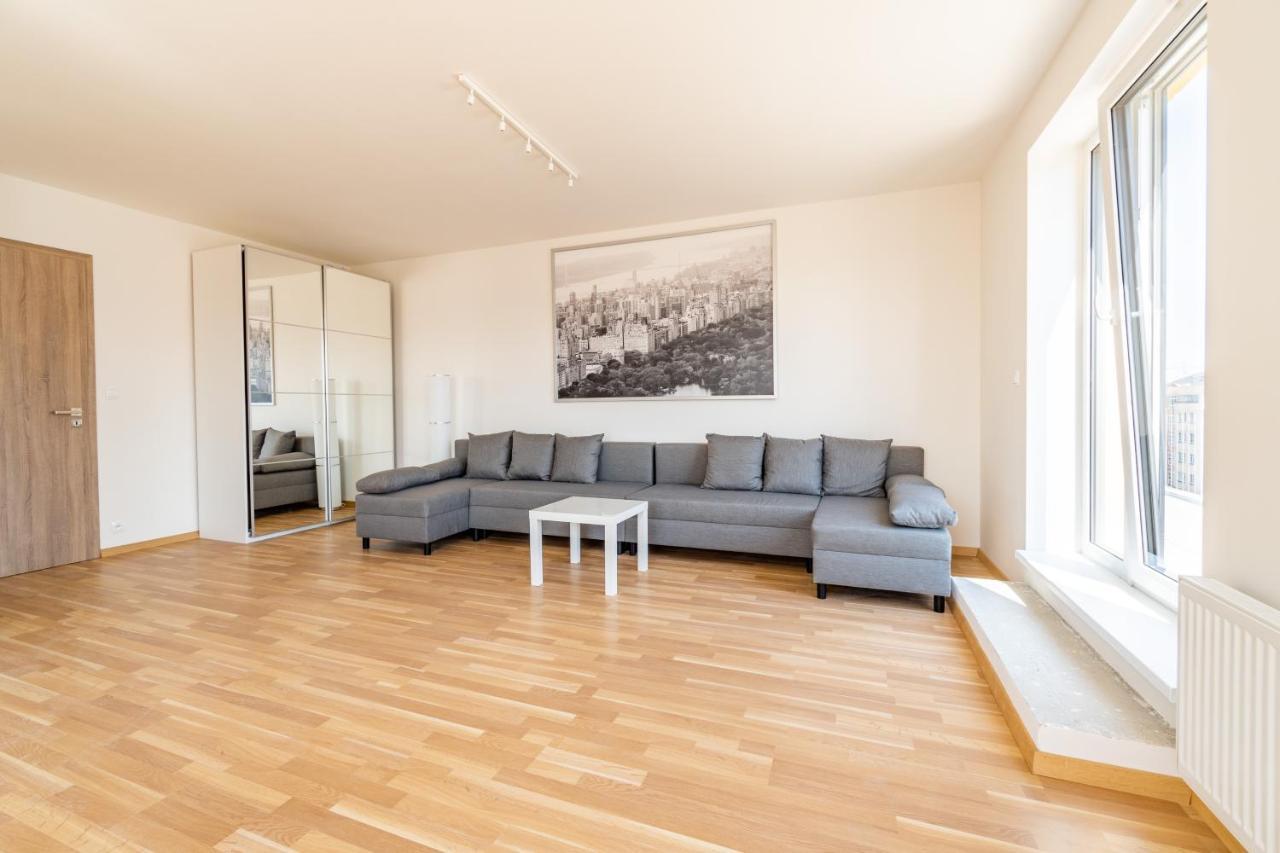 Penthouse # 81 With Panoramic City View In Elite Rezidence With Free Parking Prag Dış mekan fotoğraf